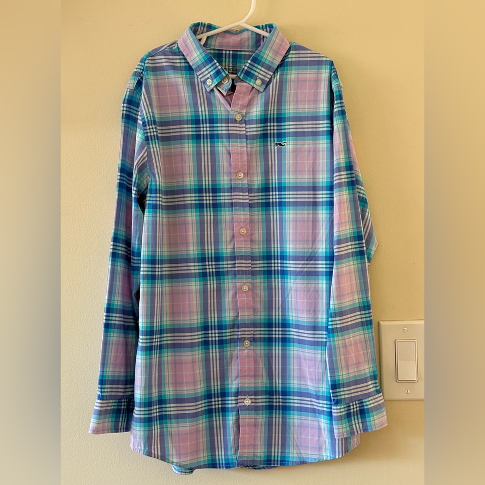 {Vineyard Vines}-Size: M(12-14)-Plaid Performance Button down